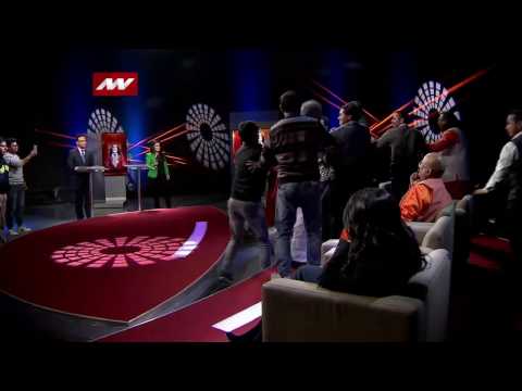 Shocking Swami Om Brutally Thrashed & Kicked By Audience |Latest Video|