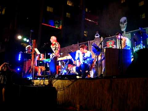 Robert Drasnin at Tiki Oasis 8 pt4 of 4