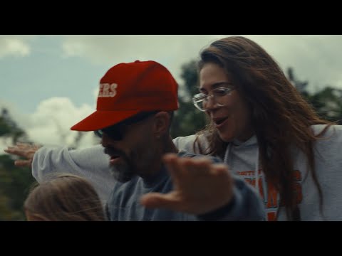 Mike Bahía - EL LUGAR MAS FELIZ DEL MUNDO (Official Music Video)