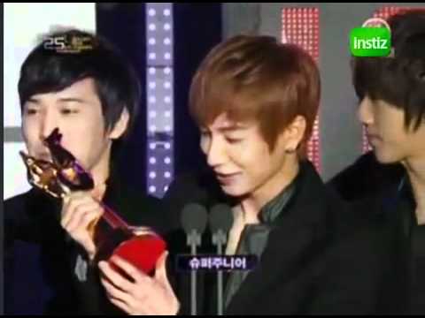 101209 GDA Super Junior wins the MSN Asia Popularity Award