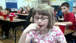 preview picture of video 'Memphis school valentines 3rd grade 2012'