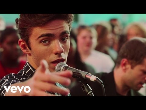 Nathan Sykes - Kiss Me Quick (Live From Times Square)