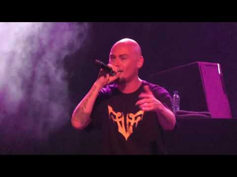 Victor Fataal -  Het Werkt Niet (prod. by Drico) (Live!)