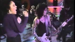 Joan Jett and Darlene Love - He&#39;s a Rebel.mov