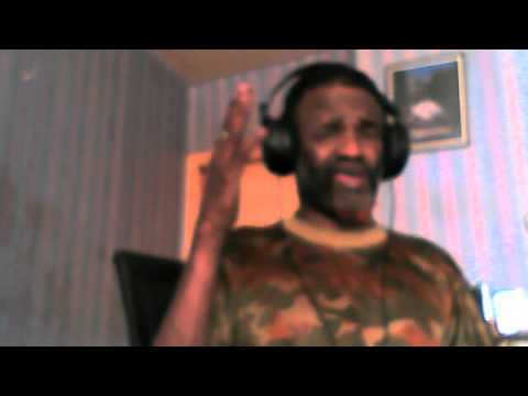 Dabeed hoobey idhi hoobey hidii iyo hees macaan.