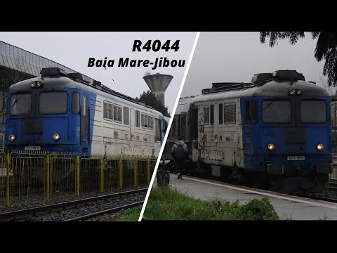 "Fluieroasa" 060-DA 60-1356-9 demarând din stația CFR Baia Mare