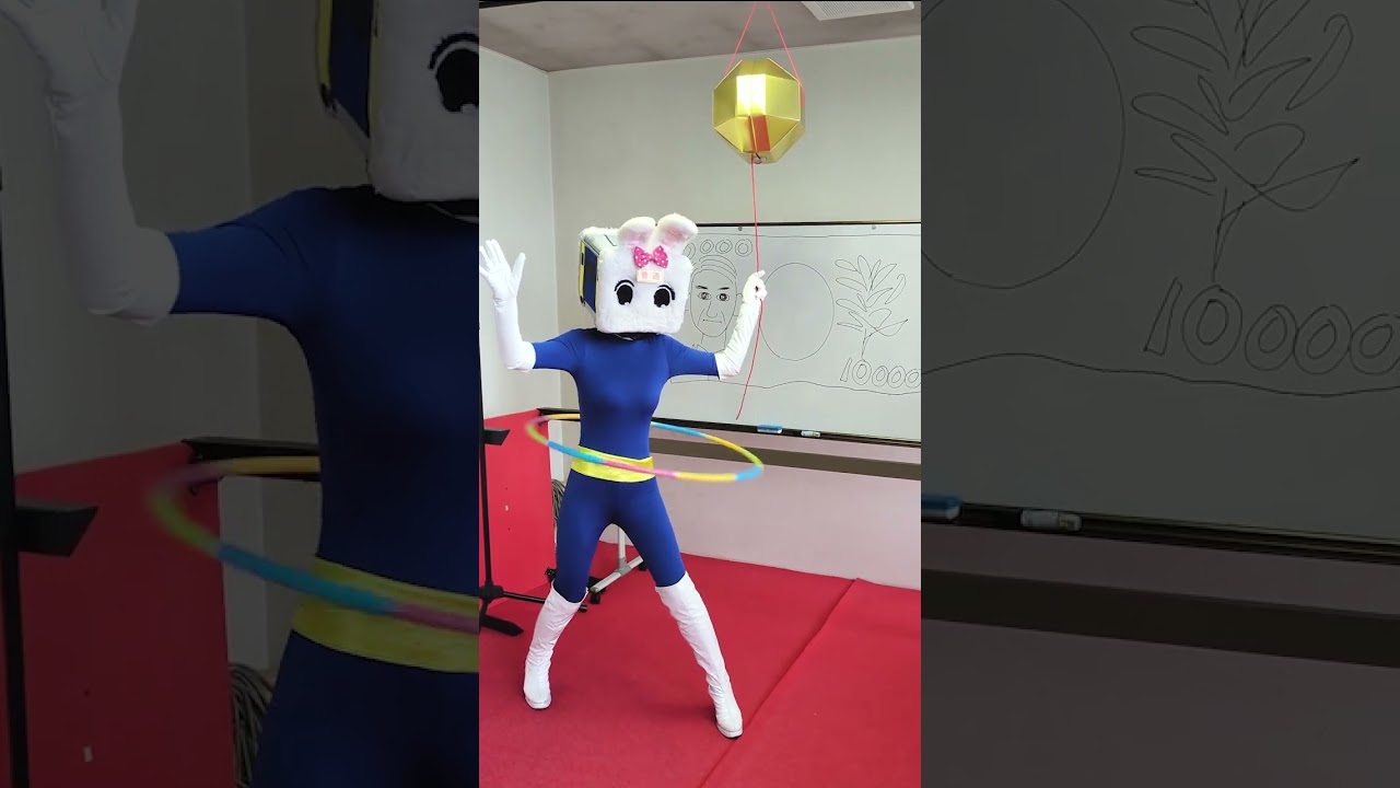 何かを割る【長野県信州佐久市のゆるキャラご当地キャラハイぶりっ子ちゃん】