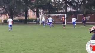 preview picture of video 'Criffò Barcellona vs Autolavaggio Segrate 9-2: Parata di Alessandro Caramani (Autolavaggio Segrate)'