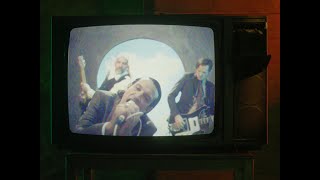 JE T’AIME – “Dirty Tricks”