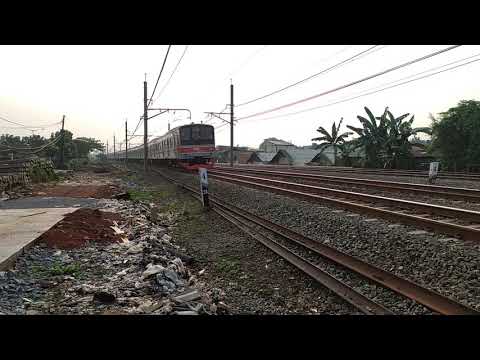 KRL JR East Seri 205 Masuk Stasiun Kranji