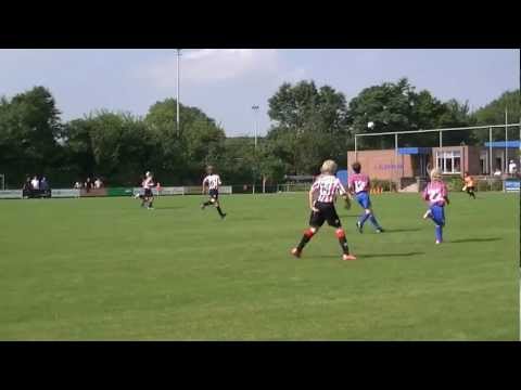 7. Alkmania D1 - Alphense Boys D2 2-4 Aron hato