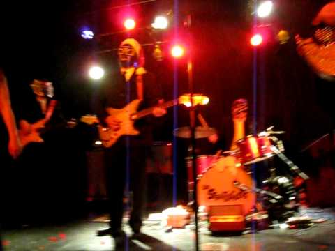 LOS STRAITJACKETS w/ THE ELVETTES - 