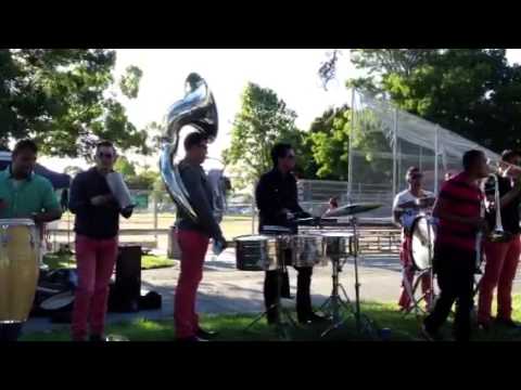 Los Shakas de la banda - Kike Tocando Tarolas