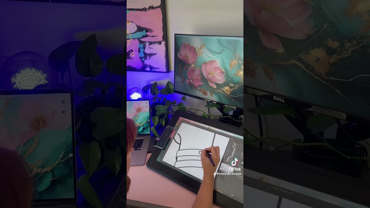 Drawing a pin-up style space cadette 🚀 #artist #digitalart #wacom #animator