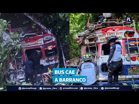 Bus cae a barranco en Chichicastenango; pasajeros fueron rescatados