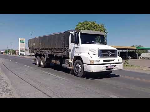 CAMINHÕES NA 242 EM IBOTIRAMA BAHIA, 