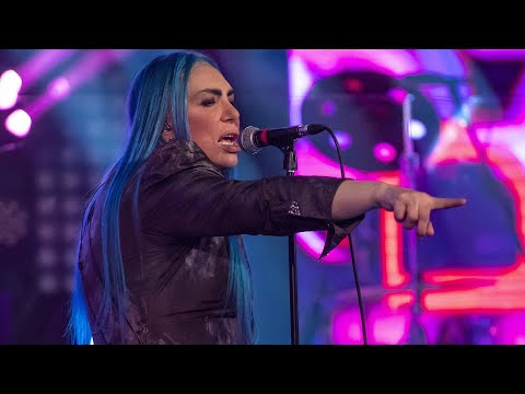Loredana Bertè - E la luna bussò (Radio Italia Live 12/12/2018)