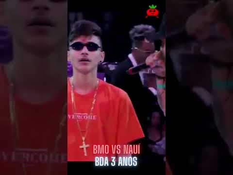 BMO amassando Naui passando na sua tela(BMO VS NAUÍ)