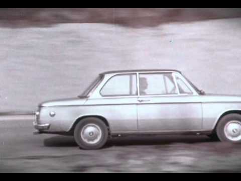 1966 − BMW 2002