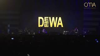 Download lagu Dewa 19 - Larut (live) mp3 Download lagu Dewa 19 - Larut (live) mp3