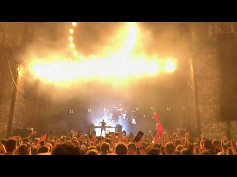 Martin Garrix @ New Horizons 2019 (playing Like I Do)