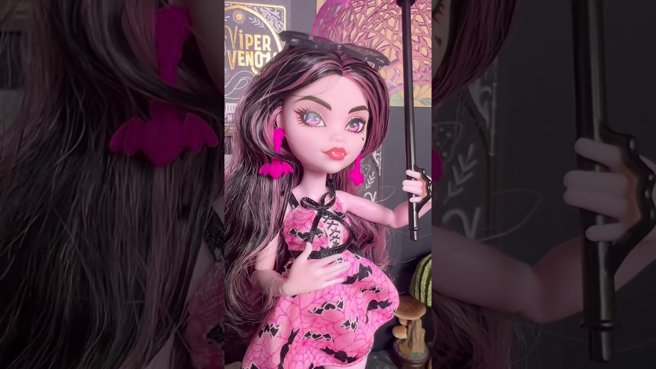 Unbox Bite in the Park Draculara!#monsterhigh #monsterhighg3 #dollunboxing #vampire #unboxing #doll