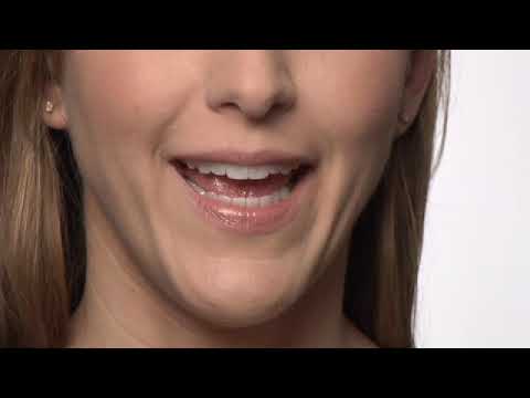 EAR Long R Sound /ɪr/ Close Up of American English Vowel Speech Sound Pronunciation