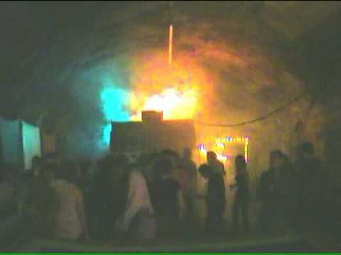 SELAH SOUNDSYSTEM ft jah rootz - my time dubwise pt1 @ 1world R-dam 1-07-2006