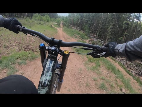 Angel Fire Bike Park - 2021 Commencal Supreme DH 29/27 Ohlins