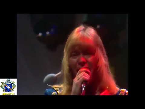 ALBOROTO EN EL SALON DE BAILE--- SWEET