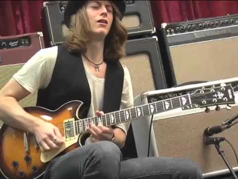 download lagu mp3 mp4 Jams To, download lagu Jams To gratis, unduh video klip Jams To