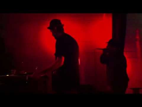 Dread Lion & MrDill Lion Warriah mash up the place!