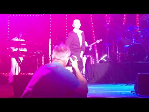 Finley Watkins as special guest at The Ultimate Elvis Tribute Contest