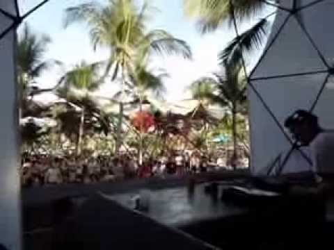 Zaghini @ Universo Paralello #12 - Main Floor