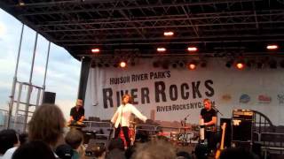 Class Actress &quot;Weekend&quot; Live @ River Rocks 2011