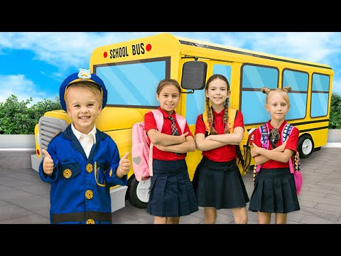 Motorista Chris no ônibus escolar ajuda seus amigos a chegar à escola