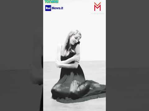 Ionela Luntrasu - Magic flower universe