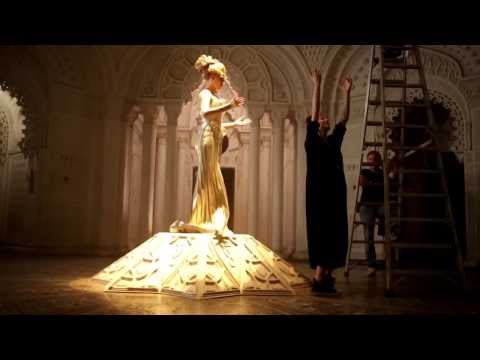 Alien by Thierry Mugler - The Making of .. Alexandrina Turcan