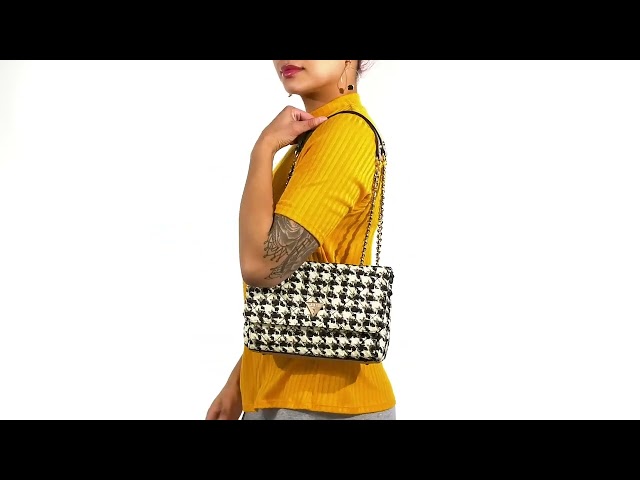 Vídeo relacionado con GUESS Isemay Convertible Crossbody Flap, Bandolera Mujer, Black, Talla única