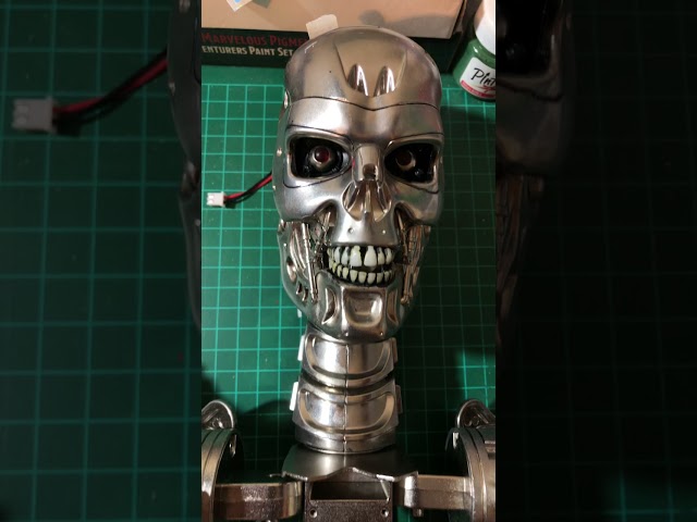 Vídeo relacionado con The Terminator T-800 Head Retro Cyborg Gamer Classic Sci-Fi Sudadera con Capucha