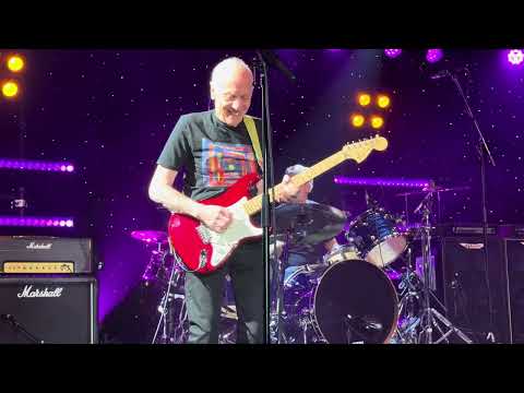 Robin Trower (up close!)-Too Rolling Stoned-RLC XII-14Feb25