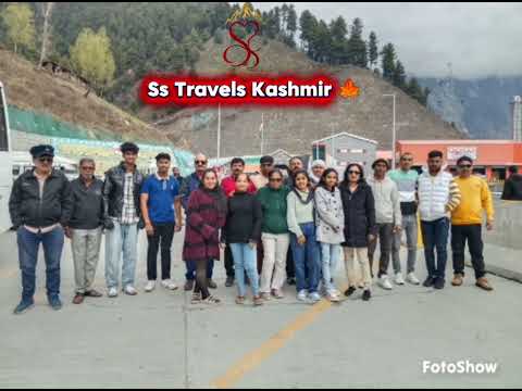 Guests from Mumbai on their Kashmir trip with SS Travels