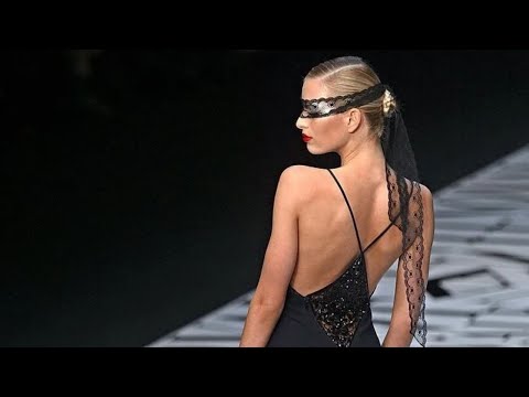 Valentino Fall/Winter 2004