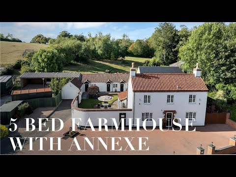 𝐀 𝐬𝐮𝐩𝐞𝐫𝐛 𝐟𝐢𝐯𝐞 𝐛𝐞𝐝𝐫𝐨𝐨𝐦 𝐟𝐨𝐫𝐦𝐞𝐫 𝐟𝐚𝐫𝐦𝐡𝐨𝐮𝐬𝐞 𝐰𝐢𝐭𝐡 𝐞𝐱𝐜𝐞𝐥𝐥𝐞𝐧𝐭 𝐚𝐧𝐧𝐞𝐱 𝐟𝐚𝐜𝐢𝐥𝐢𝐭𝐢𝐞𝐬