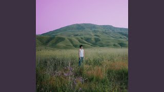 Lirik Lagu Rodeo - Warren Hue: Nothing Like Your Old Dress 'n the Four Minutes Worh of Conversation