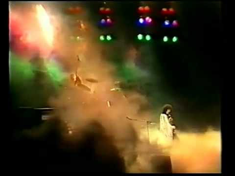 Queen - In The Lap of The Gods... Revisited at Earl's Court 1977