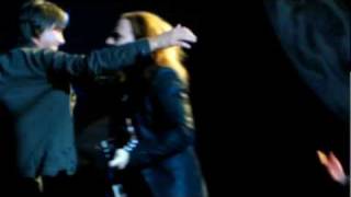 Tim Minchin & Prof Brian Cox - White Wine In The Sun