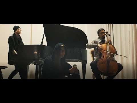 Černobílá - Dominik Fajkus a Jan Hanousek feat. SharkaSs