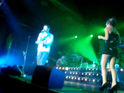 Professor Green ft. Lily Allen - Just Be Good To Green [Live in Berlin]