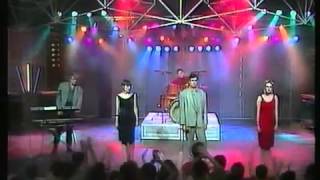 The Human League   Human   Love on the run